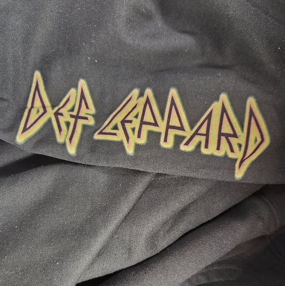 NWOT Women's Def Leppard Hysteria Hoodie - Picture 3 of 6